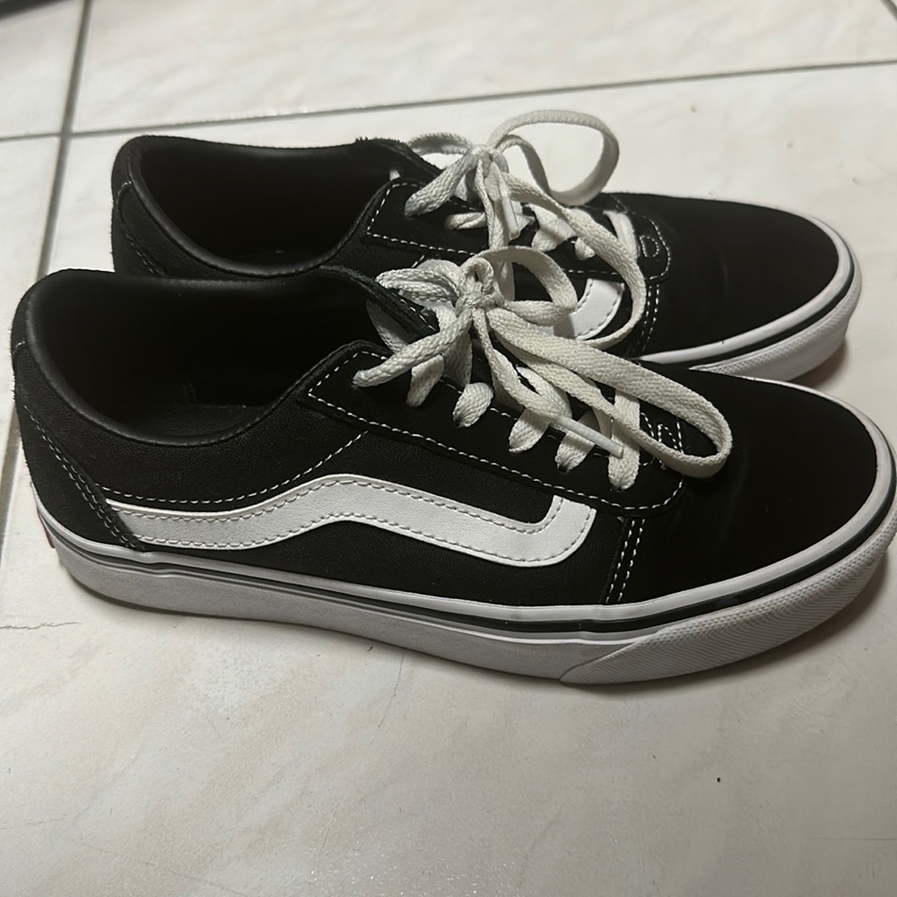 VANS Off The Wall Black White Canvas/Suede Low Top Skate Shoes Women Size 6.5